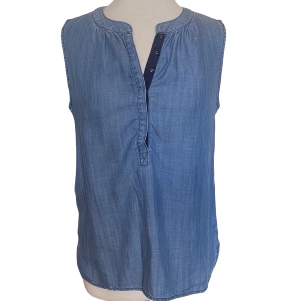 Banana Republic Women's Regular Size Small Casual Denim Top Sleeveless Blue
